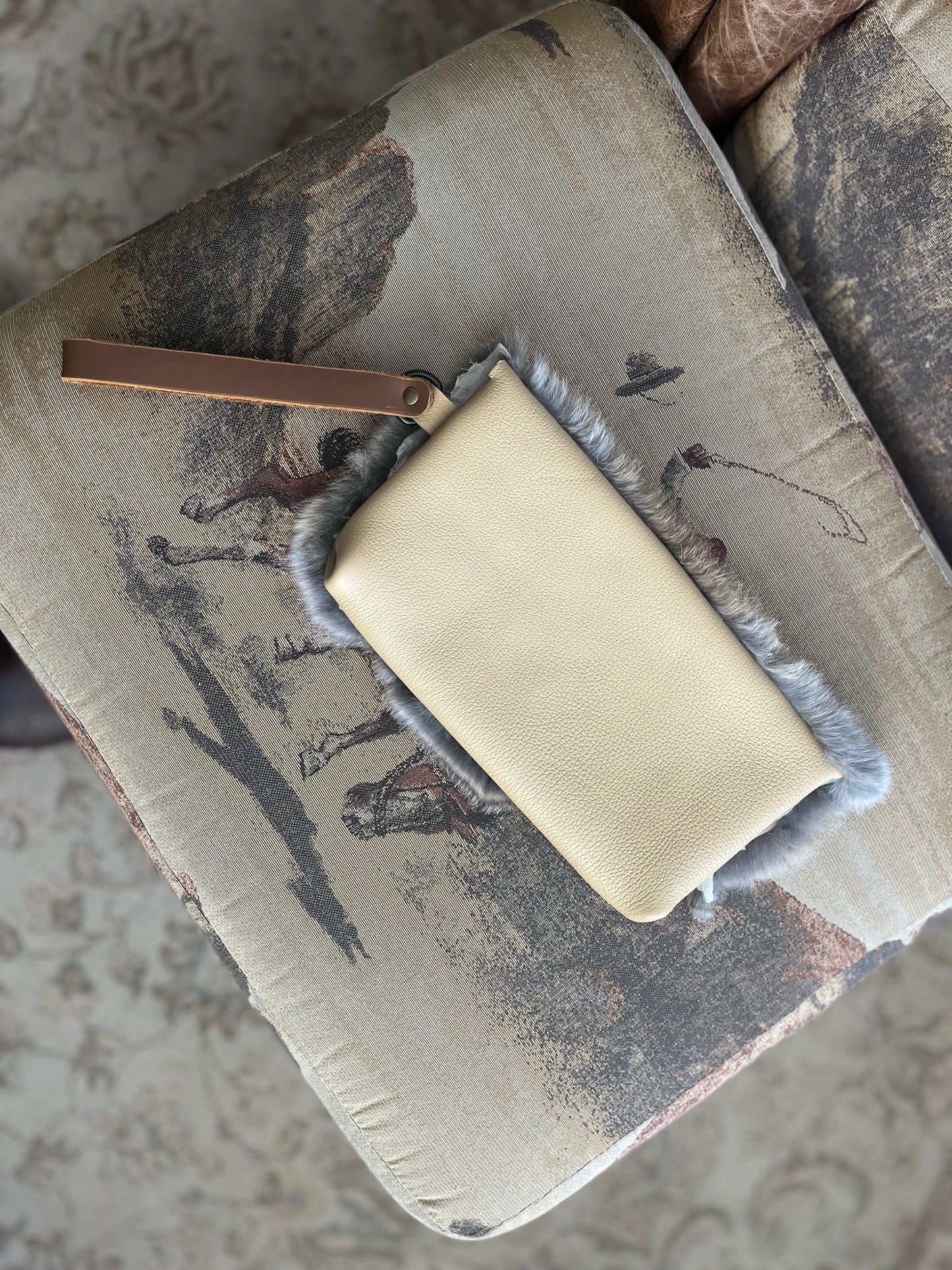 A Clutch With No Name